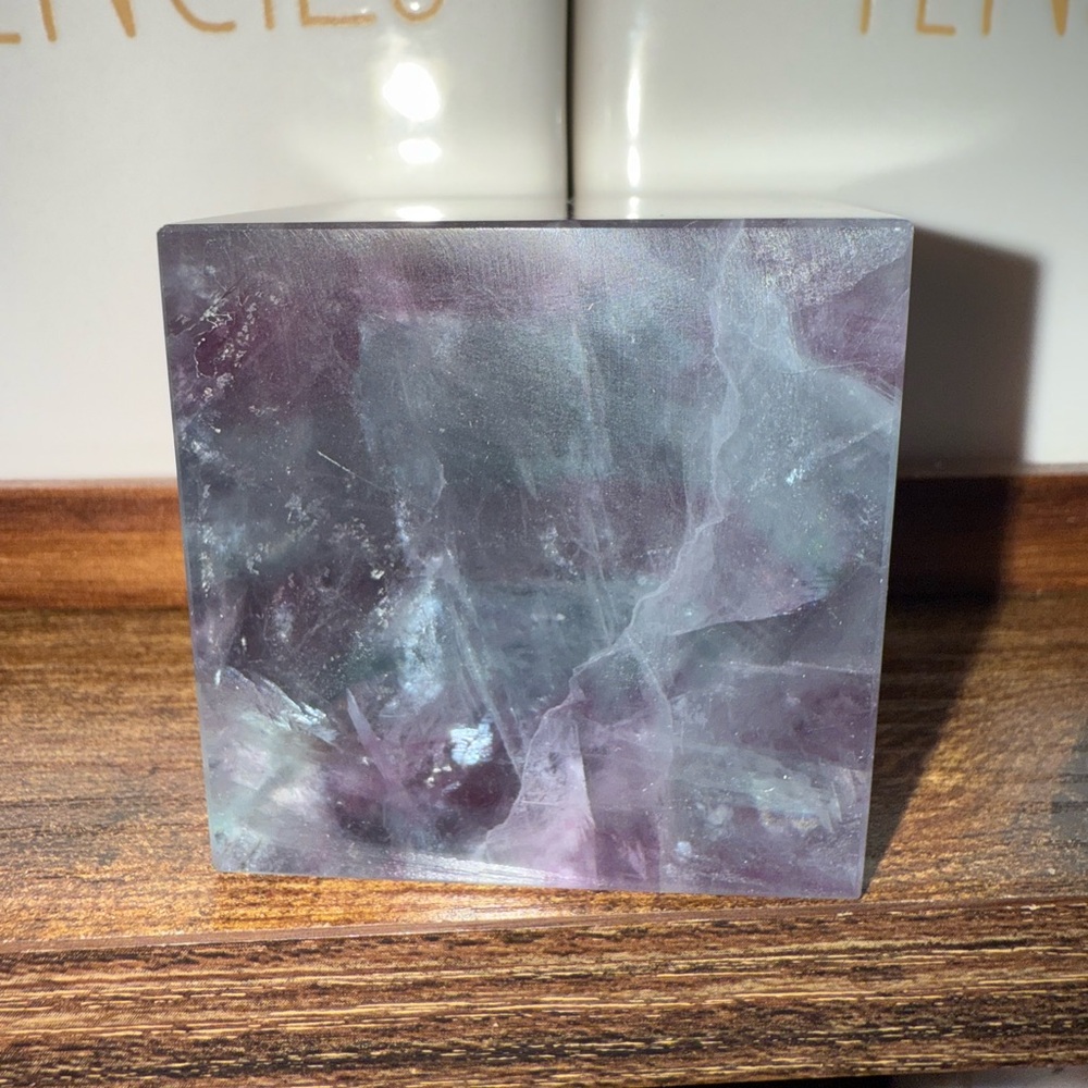 Fluorite cube - Picture 2 of 5